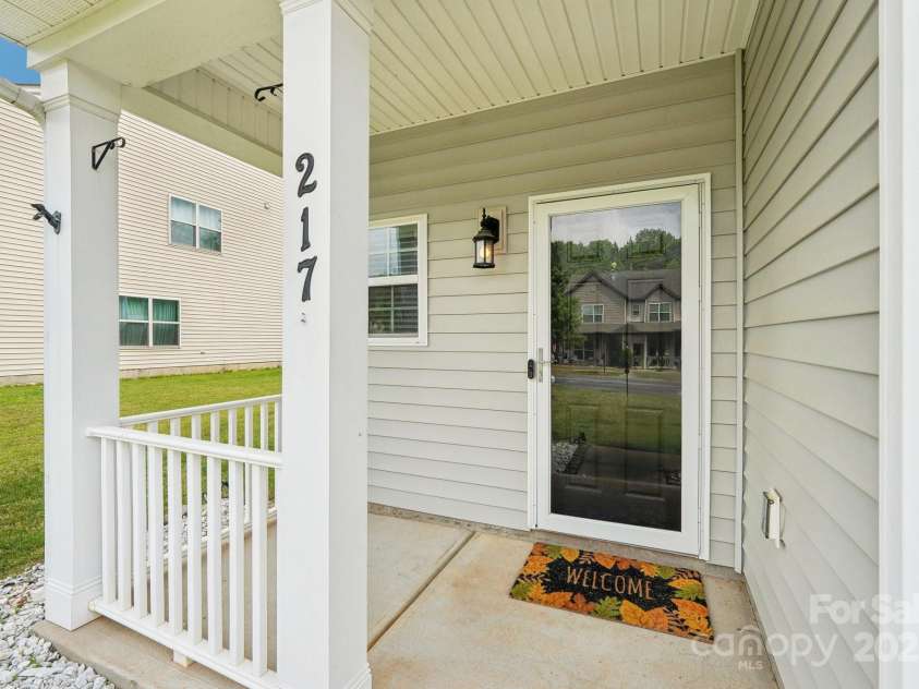 217 Almora Loop, Mooresville, NC 28115.  MLS# CAR4251782, YatesRealty ID 9166. 