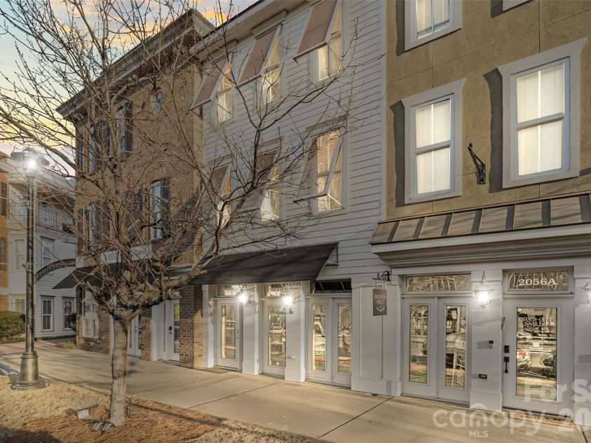 2060 Ayrsley Town Boulevard, Charlotte, NC 28273.  MLS# CAR4360899, YatesRealty ID 9167. 
