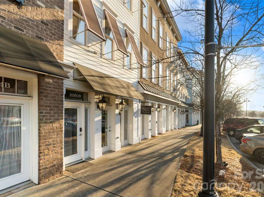 2060 Ayrsley Town Boulevard, Charlotte, NC 28273.  MLS# CAR4360899, YatesRealty ID 9167. 