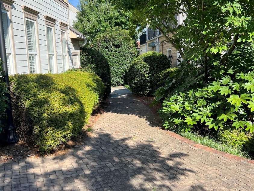 2060 Ayrsley Town Boulevard, Charlotte, NC 28273.  MLS# CAR4360899, YatesRealty ID 9167. 