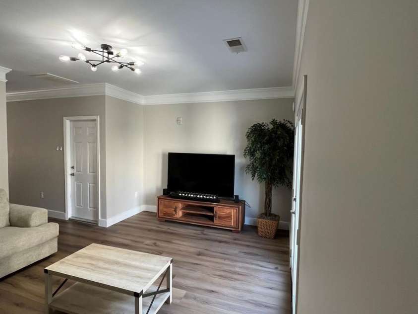 2060 Ayrsley Town Boulevard, Charlotte, NC 28273.  MLS# CAR4360899, YatesRealty ID 9167. 