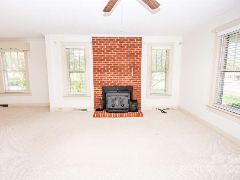 495&501 Turnersburg Highway, Statesville, NC 28625.  MLS# CAR4249288, YatesRealty ID 9167. 