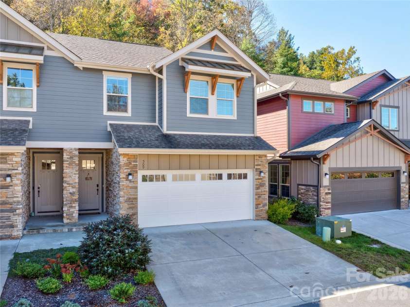 509 Sweet Birch Park Lane, Black Mountain, NC 28711.  MLS# CAR4359166, YatesRealty ID 9169. 
