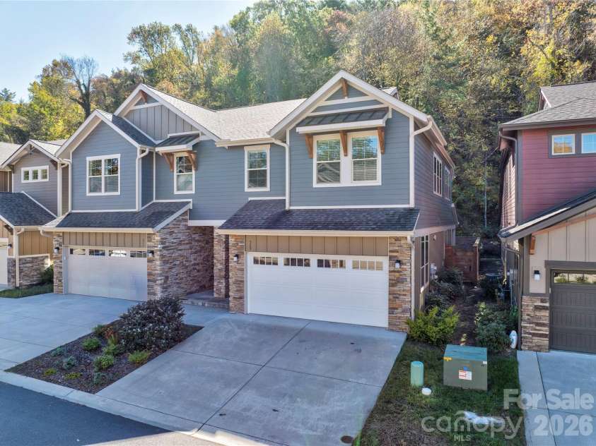 509 Sweet Birch Park Lane, Black Mountain, NC 28711.  MLS# CAR4359166, YatesRealty ID 9169. 