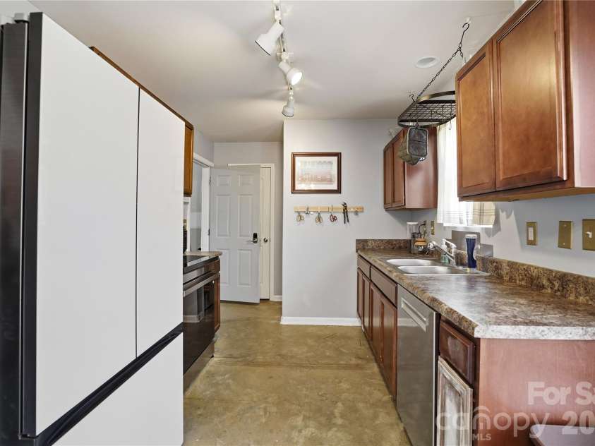 228 Hollybrook Court, Salisbury, NC 28147.  MLS# CAR4321696, YatesRealty ID 9170. 