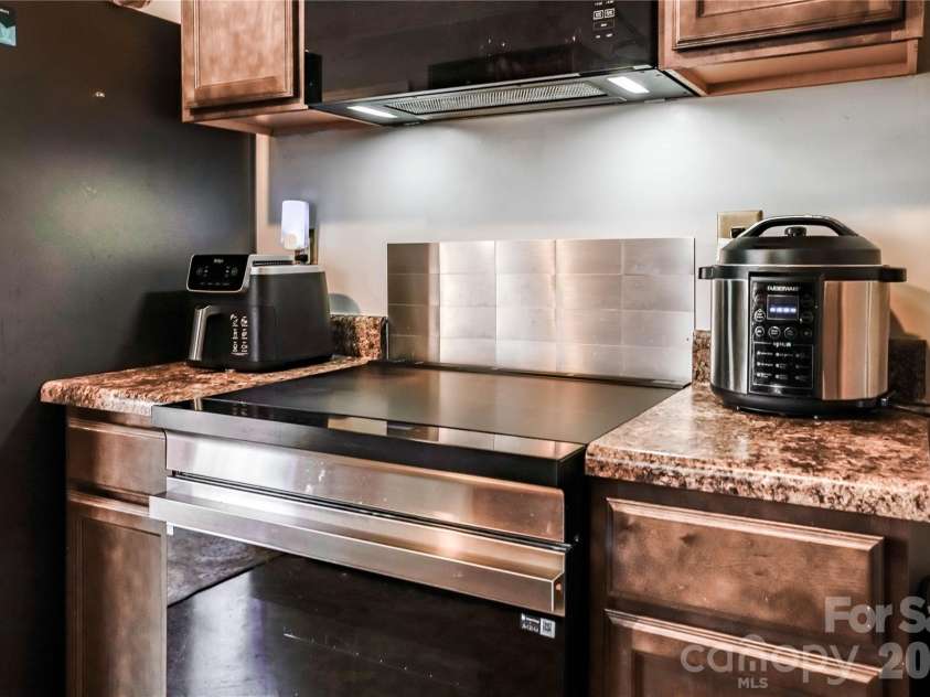228 Hollybrook Court, Salisbury, NC 28147.  MLS# CAR4321696, YatesRealty ID 9170. 