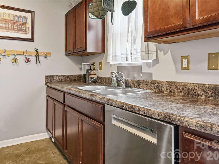 228 Hollybrook Court, Salisbury, NC 28147.  MLS# CAR4321696, YatesRealty ID 9170. 