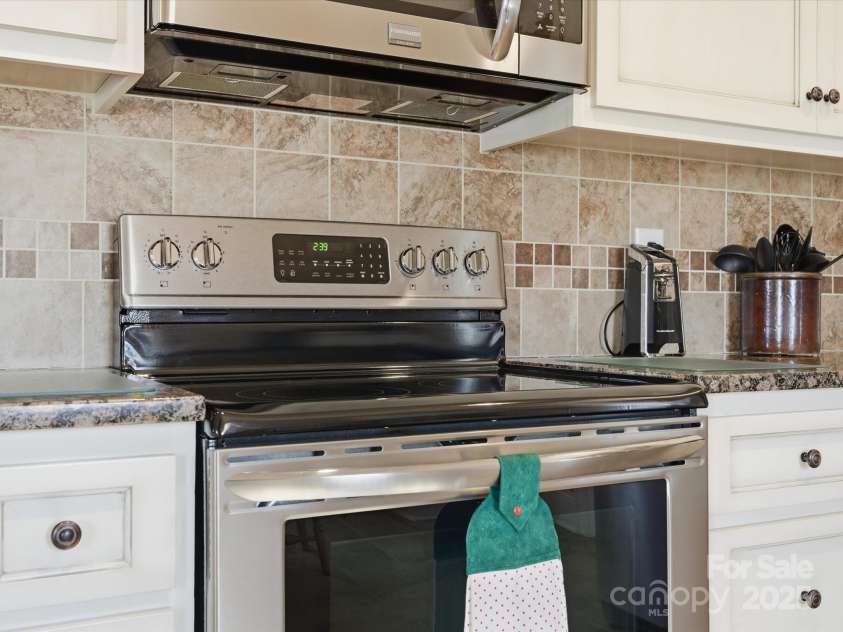 307 Jaida Lane, Oakboro, NC 28129.  MLS# CAR4327246, YatesRealty ID 9170. 