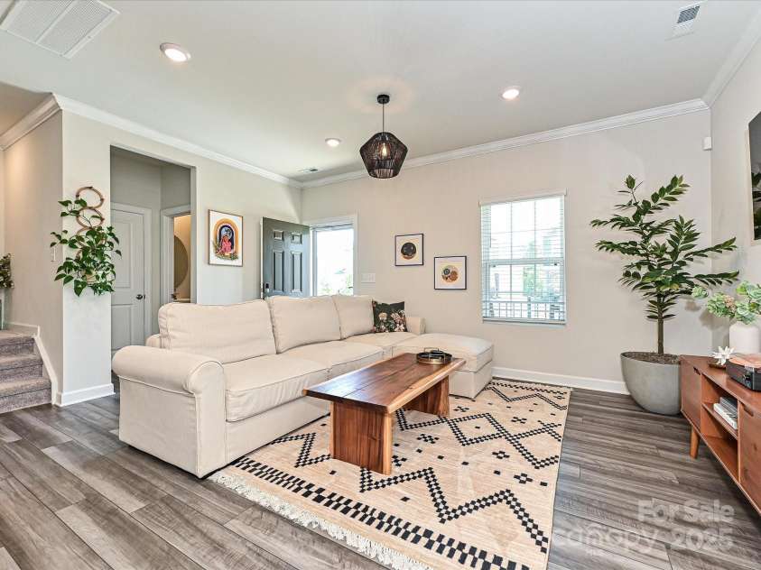 533 Cedar Knoll Circle, Pineville, NC 28134.  MLS# CAR4243023, YatesRealty ID 9171. Great Room