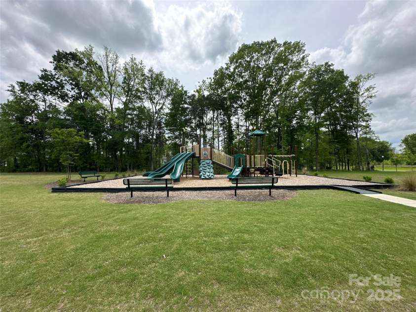 533 Cedar Knoll Circle, Pineville, NC 28134.  MLS# CAR4243023, YatesRealty ID 9171. Playground and Open Space