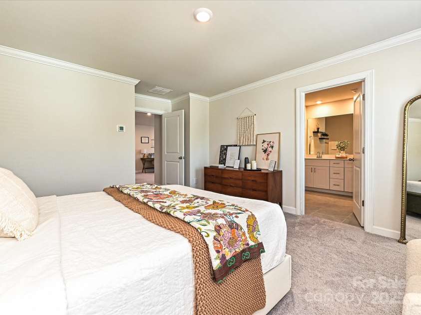 533 Cedar Knoll Circle, Pineville, NC 28134.  MLS# CAR4243023, YatesRealty ID 9171. Primary Bedroom