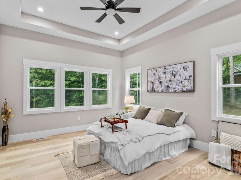 4435 Cornett Drive, Iron Station, NC 28080.  MLS# CAR4293184, YatesRealty ID 9172. Primary En-suite on Main