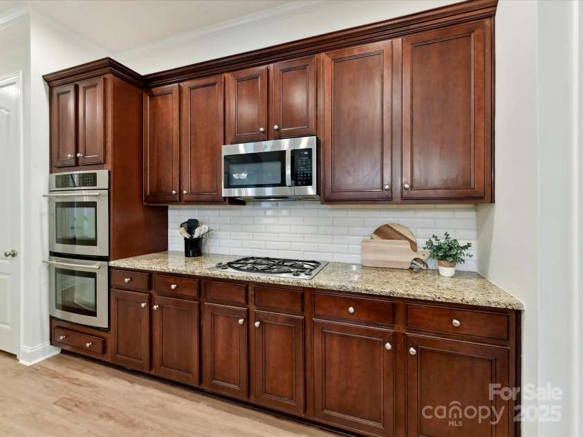 8708 Soaring Eagle Lane, Waxhaw, NC 28173.  MLS# CAR4247816, YatesRealty ID 9172. 