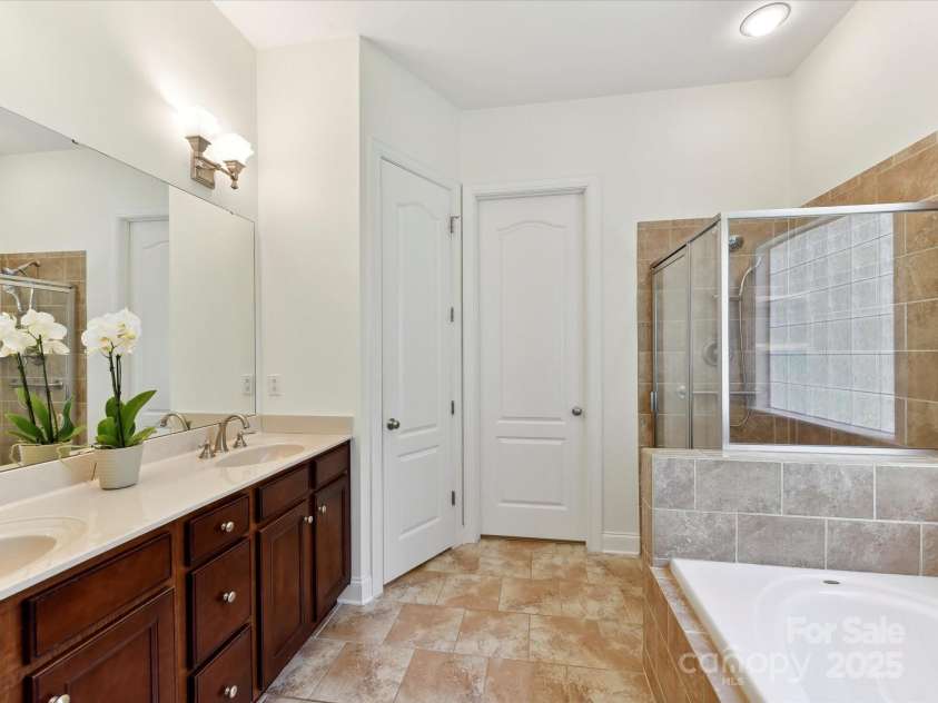 8708 Soaring Eagle Lane, Waxhaw, NC 28173.  MLS# CAR4247816, YatesRealty ID 9172. 