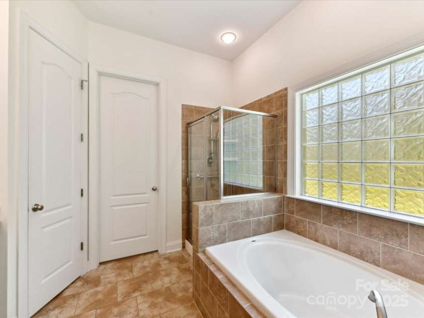 8708 Soaring Eagle Lane, Waxhaw, NC 28173.  MLS# CAR4247816, YatesRealty ID 9172. 