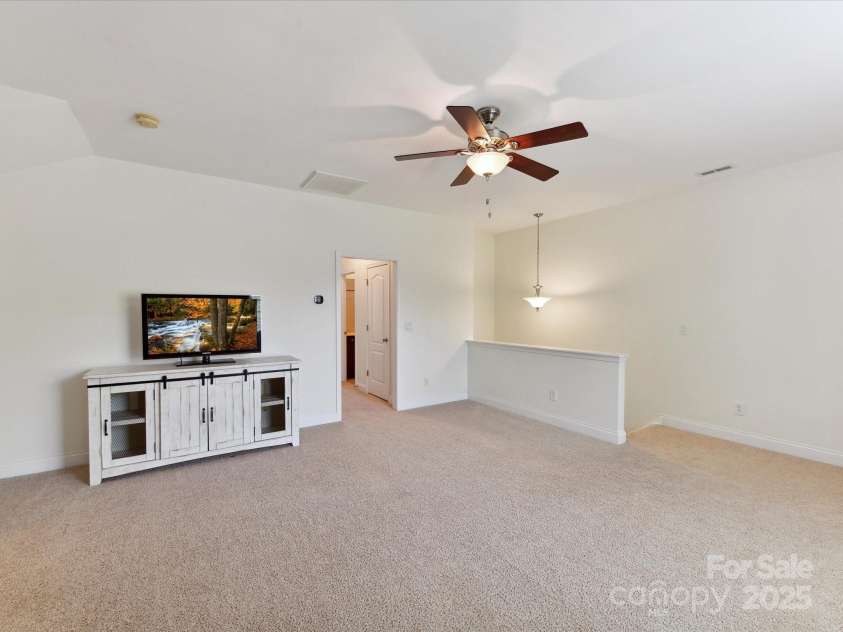 8708 Soaring Eagle Lane, Waxhaw, NC 28173.  MLS# CAR4247816, YatesRealty ID 9172. 