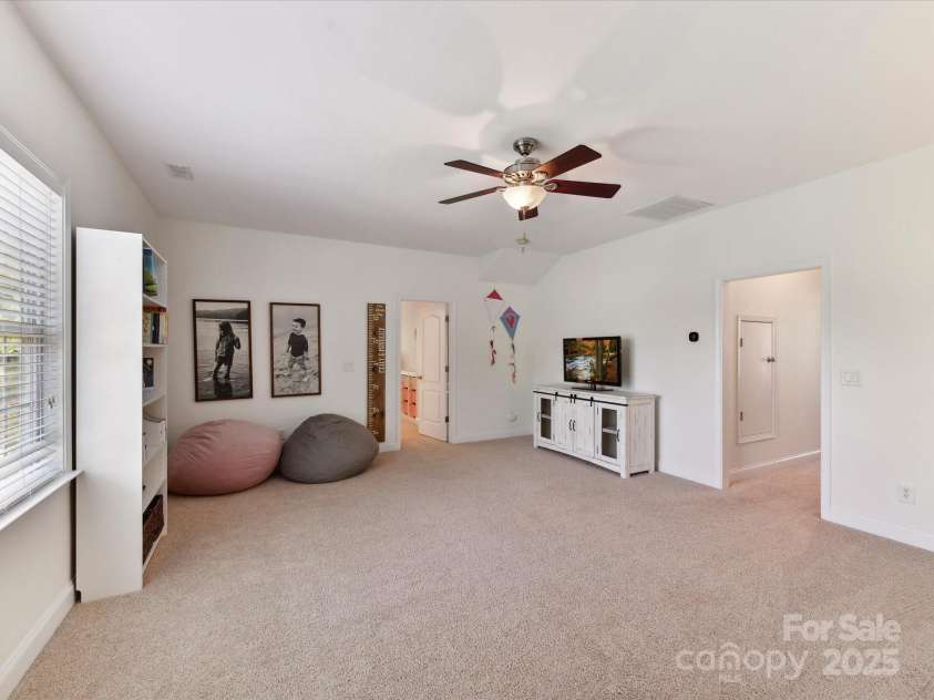 8708 Soaring Eagle Lane, Waxhaw, NC 28173.  MLS# CAR4247816, YatesRealty ID 9172. 