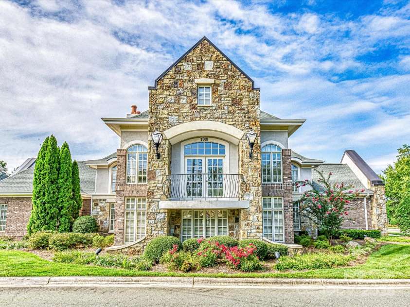 8708 Soaring Eagle Lane, Waxhaw, NC 28173.  MLS# CAR4247816, YatesRealty ID 9172. 