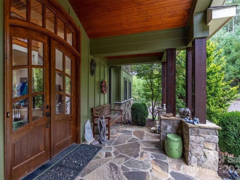 5378 Oak Crest Lane, Lenoir, NC 28645.  MLS# CAR4307862, YatesRealty ID 9173. 