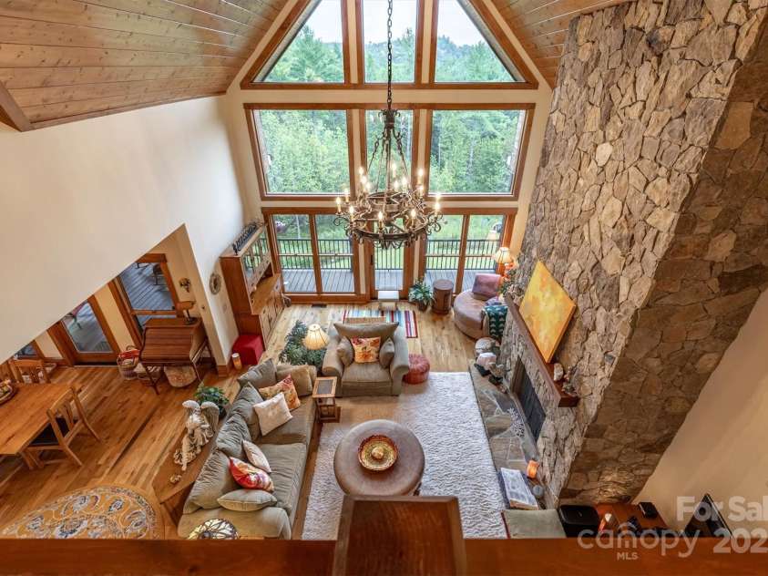 5378 Oak Crest Lane, Lenoir, NC 28645.  MLS# CAR4307862, YatesRealty ID 9173. 
