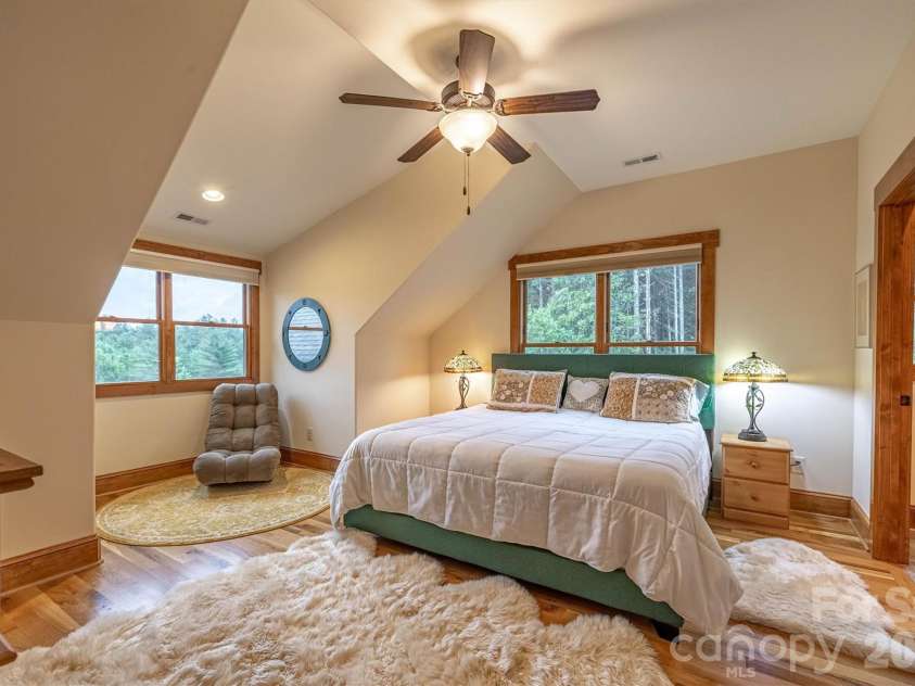 5378 Oak Crest Lane, Lenoir, NC 28645.  MLS# CAR4307862, YatesRealty ID 9173. 