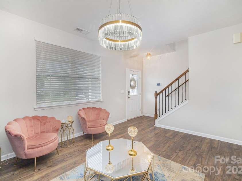1628 Savory Lane, Charlotte, NC 28216.  MLS# CAR4199487, YatesRealty ID 9174. 