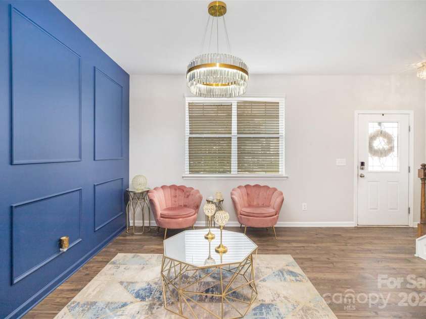 1628 Savory Lane, Charlotte, NC 28216.  MLS# CAR4199487, YatesRealty ID 9174. 