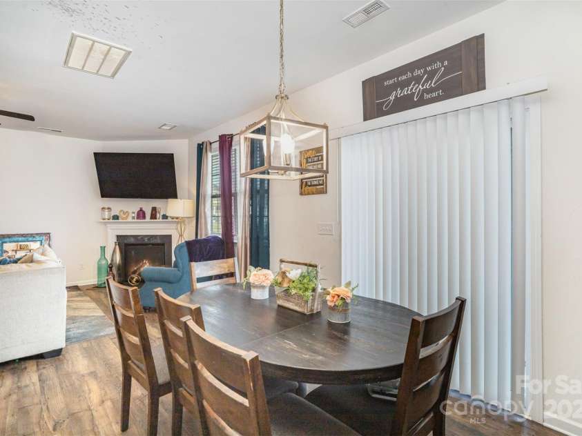 1628 Savory Lane, Charlotte, NC 28216.  MLS# CAR4199487, YatesRealty ID 9174. 