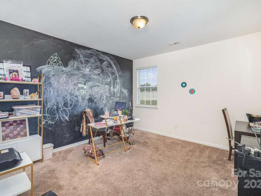 1628 Savory Lane, Charlotte, NC 28216.  MLS# CAR4199487, YatesRealty ID 9174. 