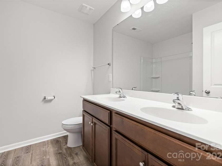 1628 Savory Lane, Charlotte, NC 28216.  MLS# CAR4319822, YatesRealty ID 9174. 