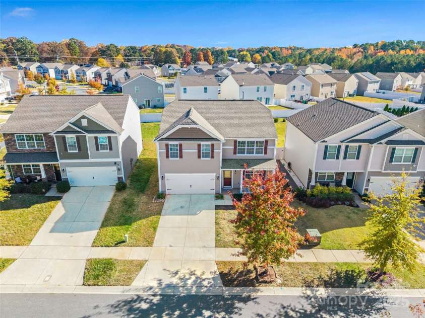 1628 Savory Lane, Charlotte, NC 28216.  MLS# CAR4319822, YatesRealty ID 9174. 