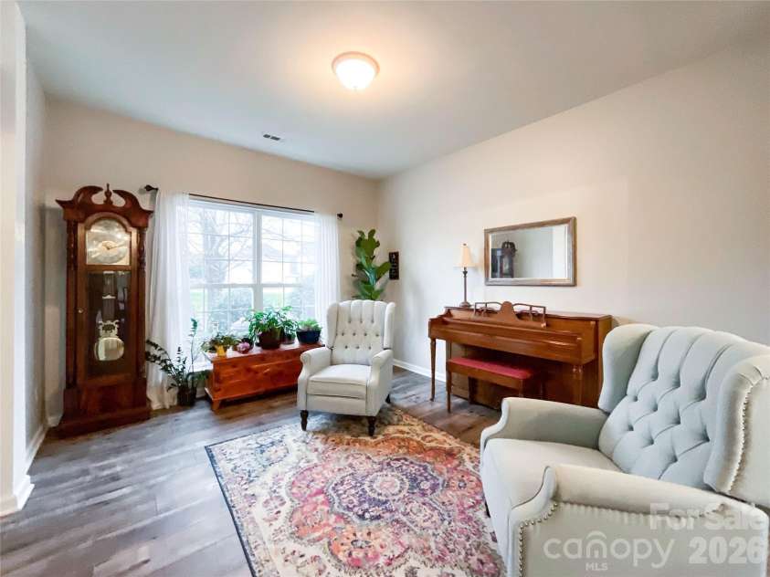 2005 Blue Iris Drive, Matthews, NC 28104.  MLS# CAR4350596, YatesRealty ID 9174. 