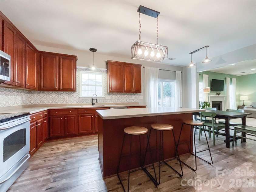 2005 Blue Iris Drive, Matthews, NC 28104.  MLS# CAR4350596, YatesRealty ID 9174. 