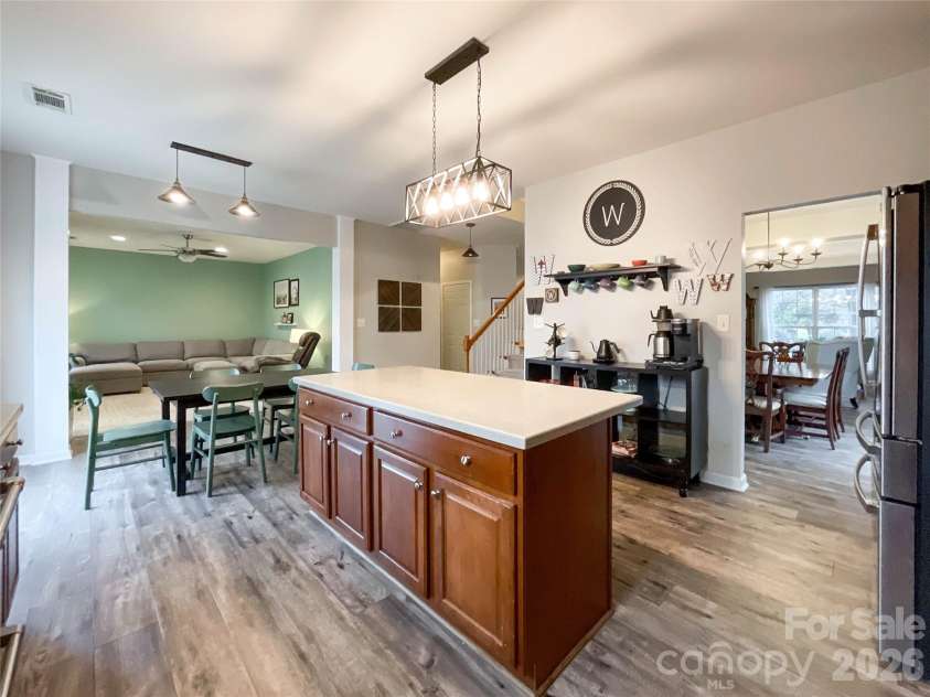 2005 Blue Iris Drive, Matthews, NC 28104.  MLS# CAR4350596, YatesRealty ID 9174. 