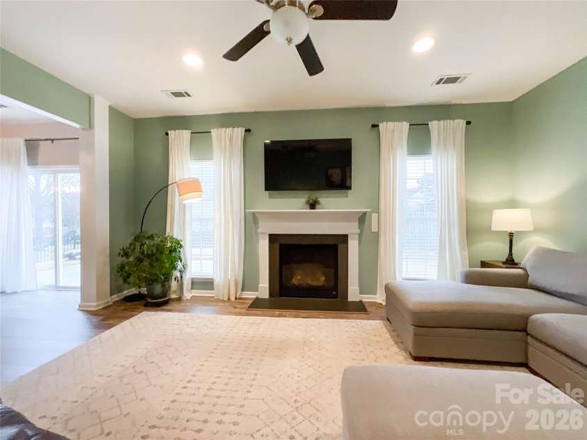 2005 Blue Iris Drive, Matthews, NC 28104.  MLS# CAR4350596, YatesRealty ID 9174. 