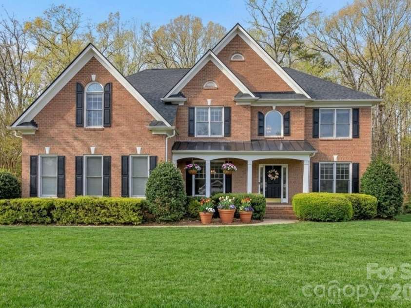 1102 High Brook Drive, Waxhaw, NC 28173.  MLS# CAR4352185, YatesRealty ID 9175. 