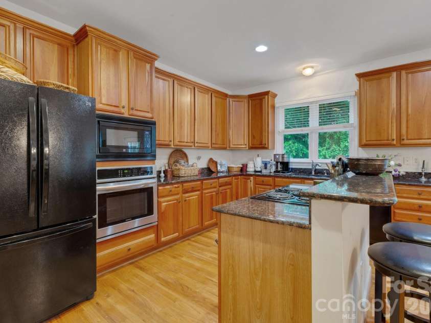 1102 High Brook Drive, Waxhaw, NC 28173.  MLS# CAR4352185, YatesRealty ID 9175. 