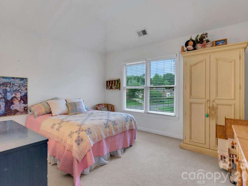 1102 High Brook Drive, Waxhaw, NC 28173.  MLS# CAR4352185, YatesRealty ID 9175. 