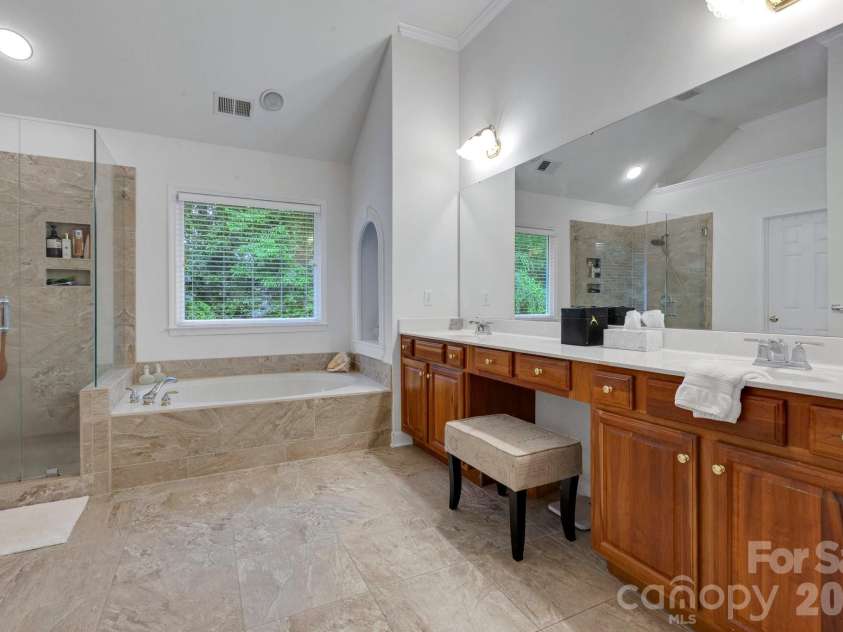 1102 High Brook Drive, Waxhaw, NC 28173.  MLS# CAR4352185, YatesRealty ID 9175. 