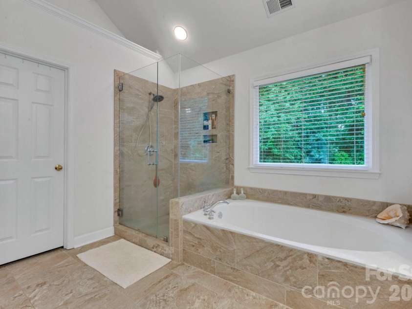 1102 High Brook Drive, Waxhaw, NC 28173.  MLS# CAR4352185, YatesRealty ID 9175. 