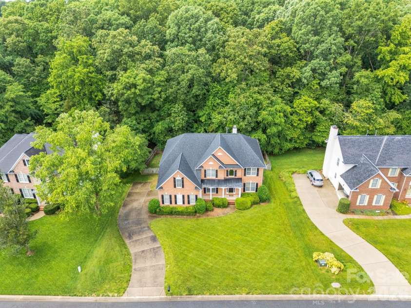 1102 High Brook Drive, Waxhaw, NC 28173.  MLS# CAR4352185, YatesRealty ID 9175. 