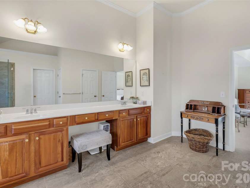 1102 High Brook Drive, Waxhaw, NC 28173.  MLS# CAR4352185, YatesRealty ID 9175. 