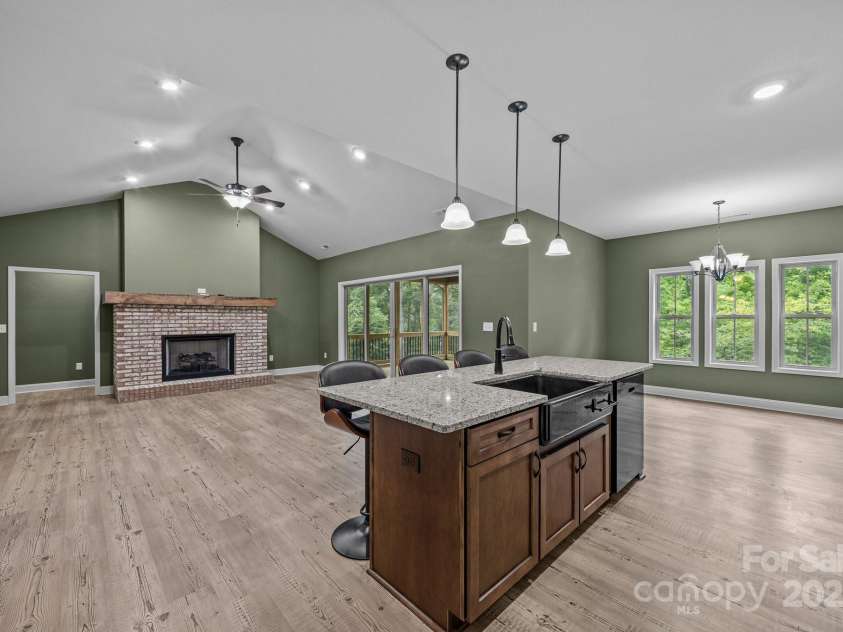 140 Cove Crest Drive, Rutherfordton, NC 28139.  MLS# CAR4267941, YatesRealty ID 9176. 