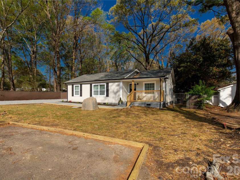2862 Greenwood Road, Rock Hill, SC 29730.  MLS# CAR4363614, YatesRealty ID 9176. 