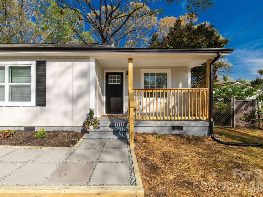 2862 Greenwood Road, Rock Hill, SC 29730.  MLS# CAR4363614, YatesRealty ID 9176. 