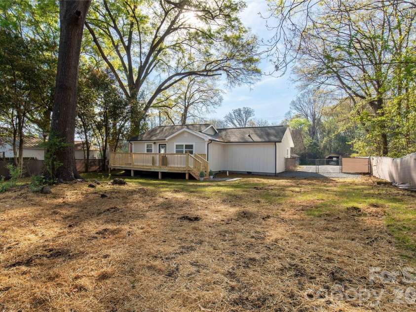 2862 Greenwood Road, Rock Hill, SC 29730.  MLS# CAR4363614, YatesRealty ID 9176. 