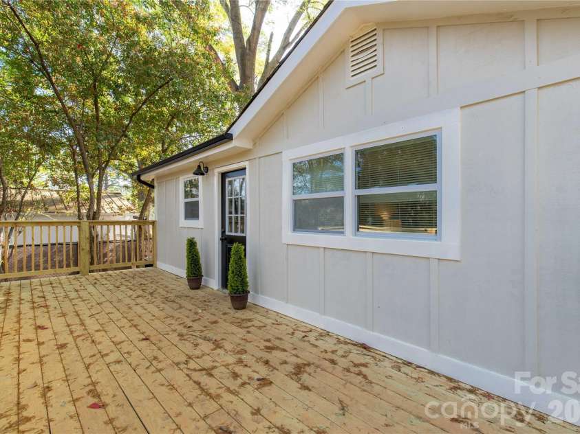 2862 Greenwood Road, Rock Hill, SC 29730.  MLS# CAR4363614, YatesRealty ID 9176. 