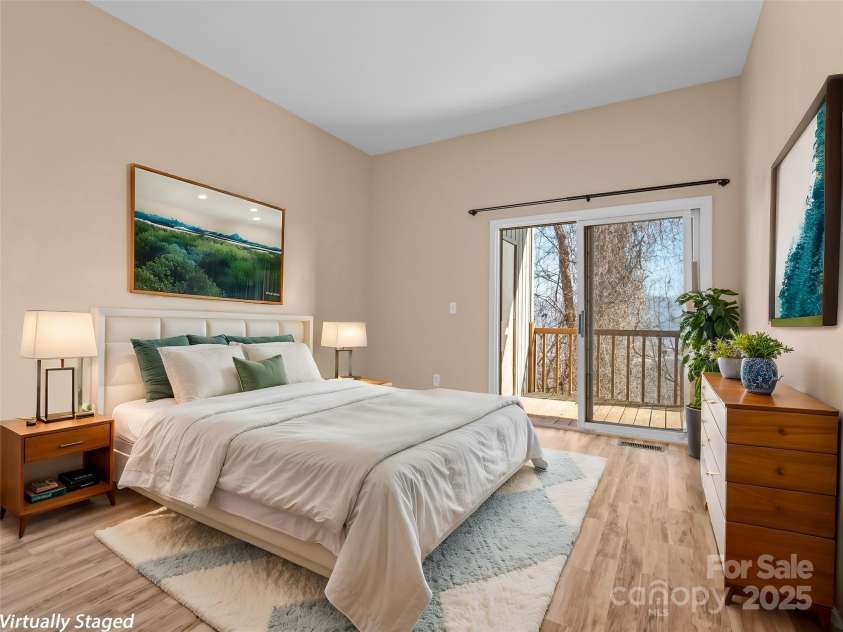 516 Windswept Drive, Asheville, NC 28801.  MLS# CAR4220340, YatesRealty ID 918. 