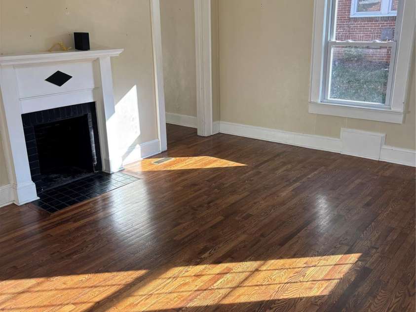 1106 8th Street, Hickory, NC 28601.  MLS# CAR4358898, YatesRealty ID 9180. 