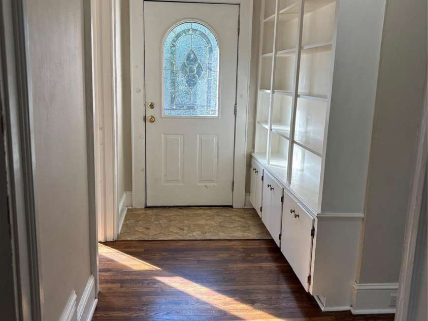 1106 8th Street, Hickory, NC 28601.  MLS# CAR4358898, YatesRealty ID 9180. 